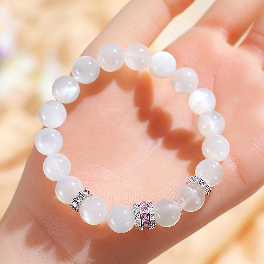 C168 - White Moonstone