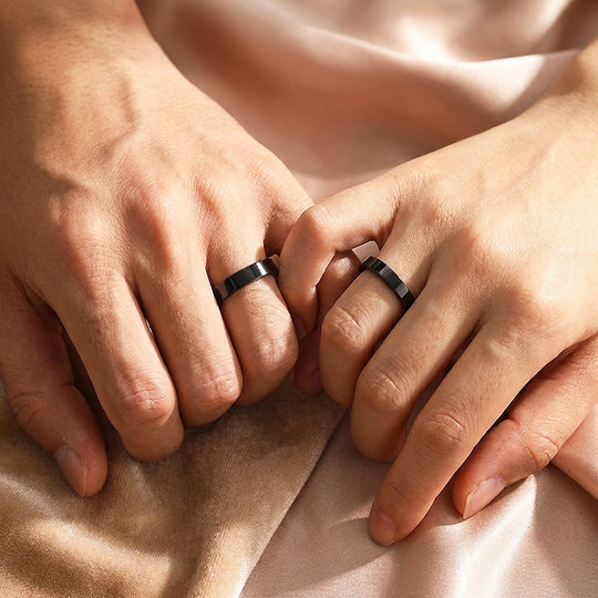 Eternal Link Black | High-Polished Classic Flat Wedding Band