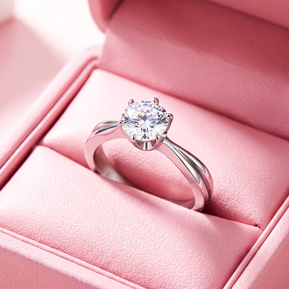 Split Shank Solitaire Ring | Women's Ring | Luxe1949 - Last Piece🔥