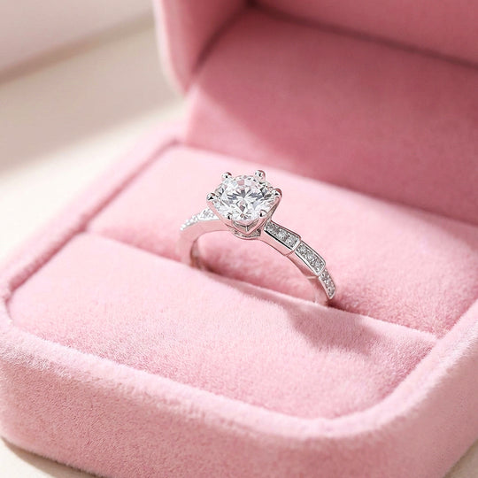 Round Cut Engagement Ring | Luxe2051 - Ring | Singapore Jewellery, Wedding Rings &amp; Gifts | Same Day Delivery | Tiara.com.sg