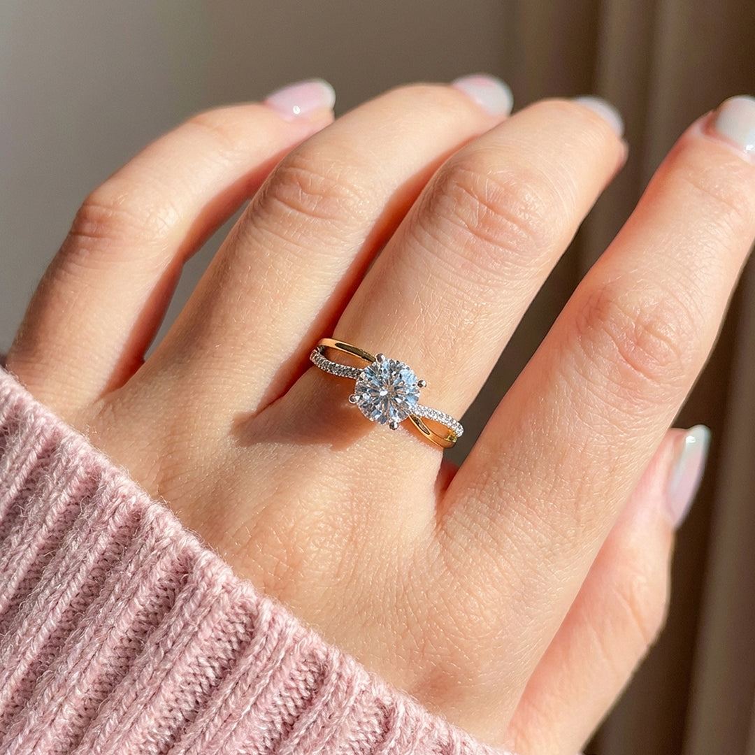 Round Cut Engagement Ring | Luxe2053 - Ring | Singapore Jewellery, Wedding Rings & Gifts | Same Day Delivery | Tiara.com.sg