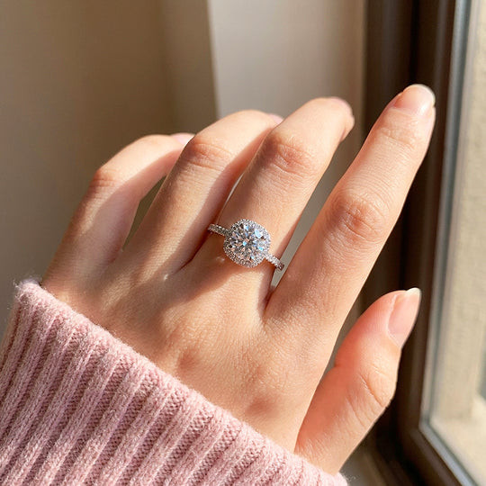 Round Cushion Halo Engagement Ring | Luxe2081
