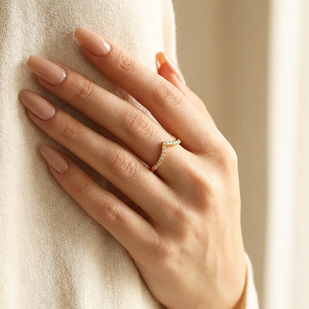 V-Shape Stone-Set Chevron Ring | Luxe2087