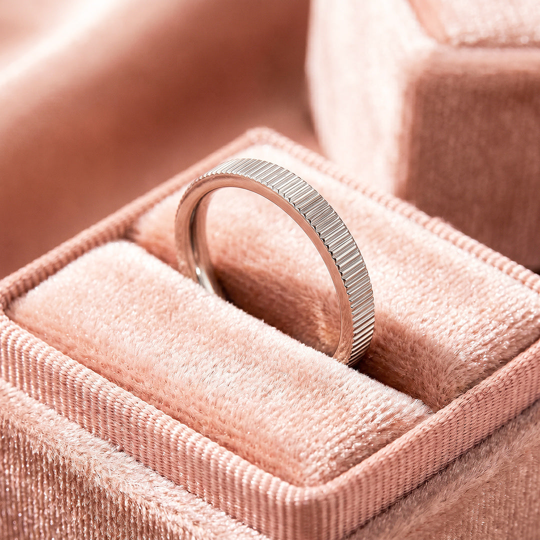 Vertical Groove Textured Band Ring | Luxe2095