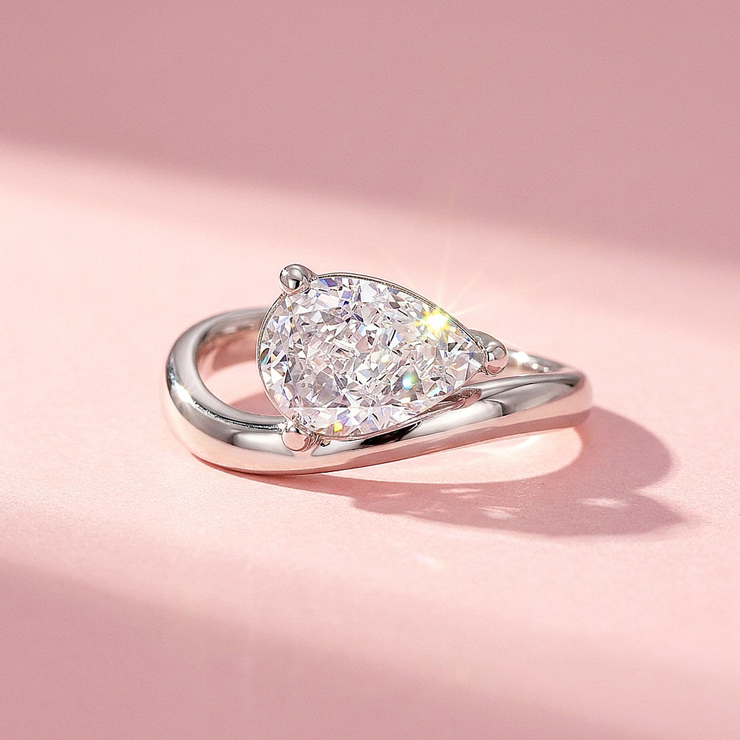 Pear Solitaire Curved Wave Band | Women&