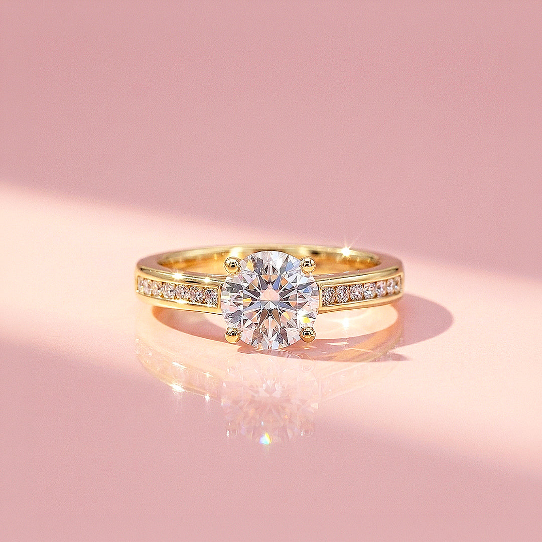 Round Solitaire Channel Pavé Wide Band | Women&