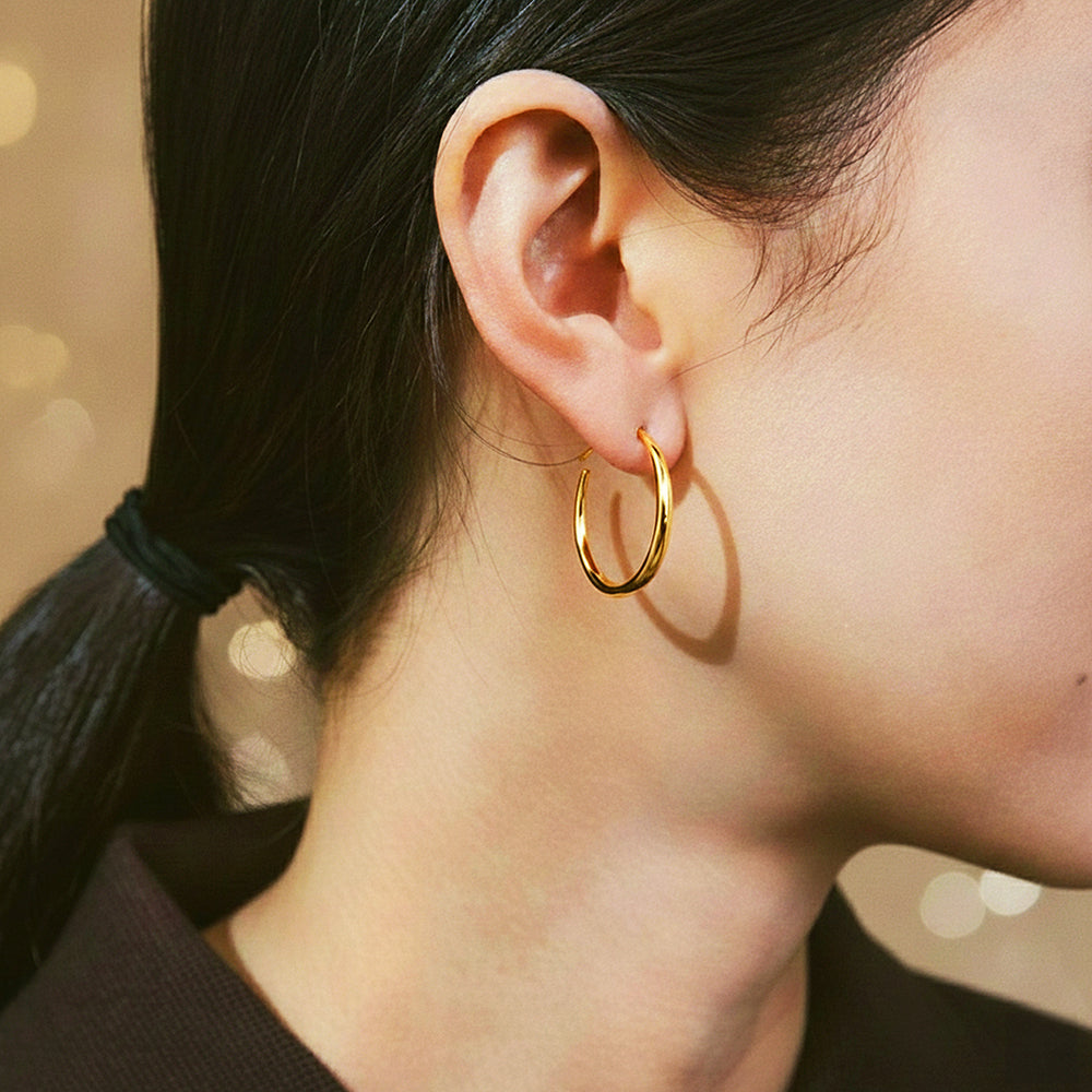 Sleek Minimalist Hoop Earrings | Gold & White Gold | Luxe3633 - Luxe Earrings | Singapore Jewellery, Wedding Rings & Gifts | Same Day Delivery | Tiara.com.sg