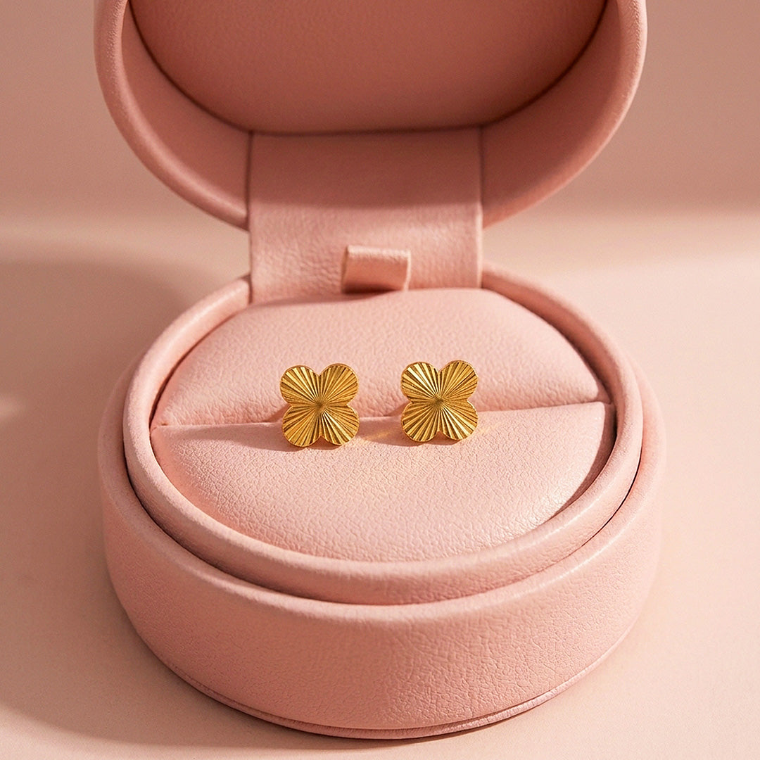 Sunburst Clover Stud Earrings | Luxe3726