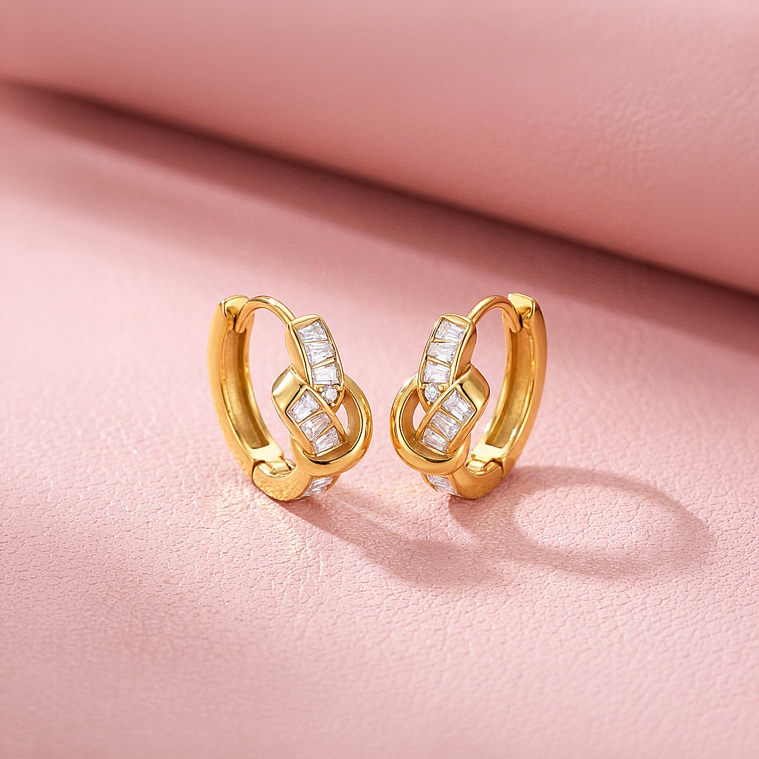 Baguette Interlocking Huggie Hoop Earrings | Luxe3769
