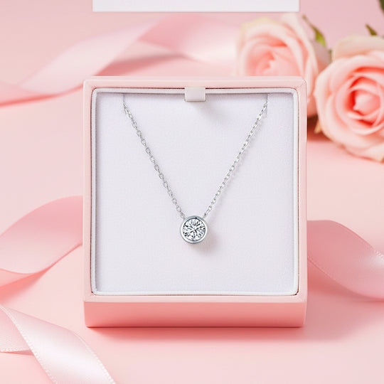 Silver Solitaire Pendant Necklace | Luxe4439 - Luxe Necklace | Singapore Jewellery, Wedding Rings &amp; Gifts | Same Day Delivery | Tiara.com.sg