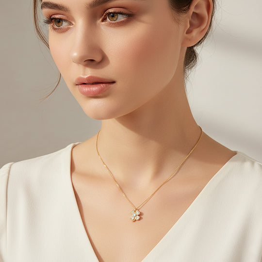 Four Leaf Clover Pendant Necklace | Silver/Gold | Luxe4447 - Luxe Necklace | Singapore Jewellery, Wedding Rings &amp; Gifts | Same Day Delivery | Tiara.com.sg