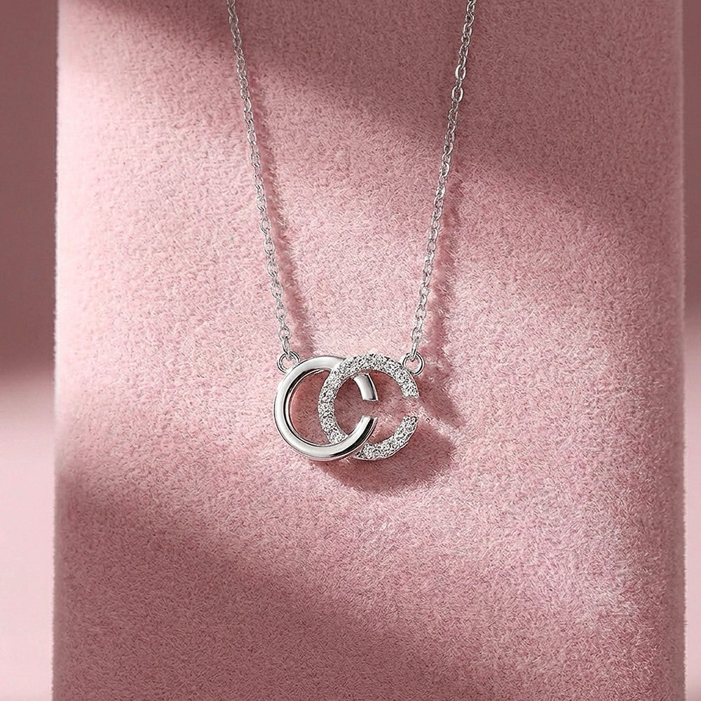 Interlocking Double Circle Pendant Necklace | Silver | Luxe4487