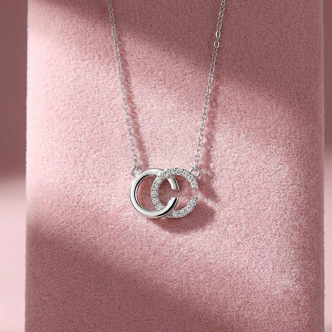 Interlocking Double Circle Pendant Necklace | Silver | Luxe4487