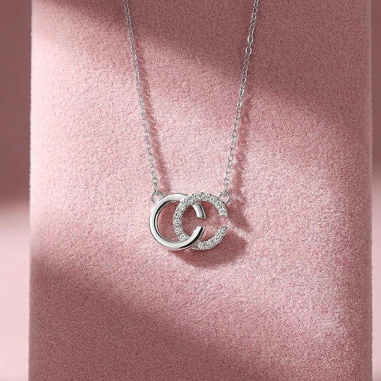 Interlocking Double Circle Pendant Necklace | Silver | Luxe4487