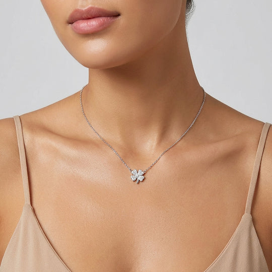 Four Leaf Clover Pendant Necklace | Silver | Luxe4489