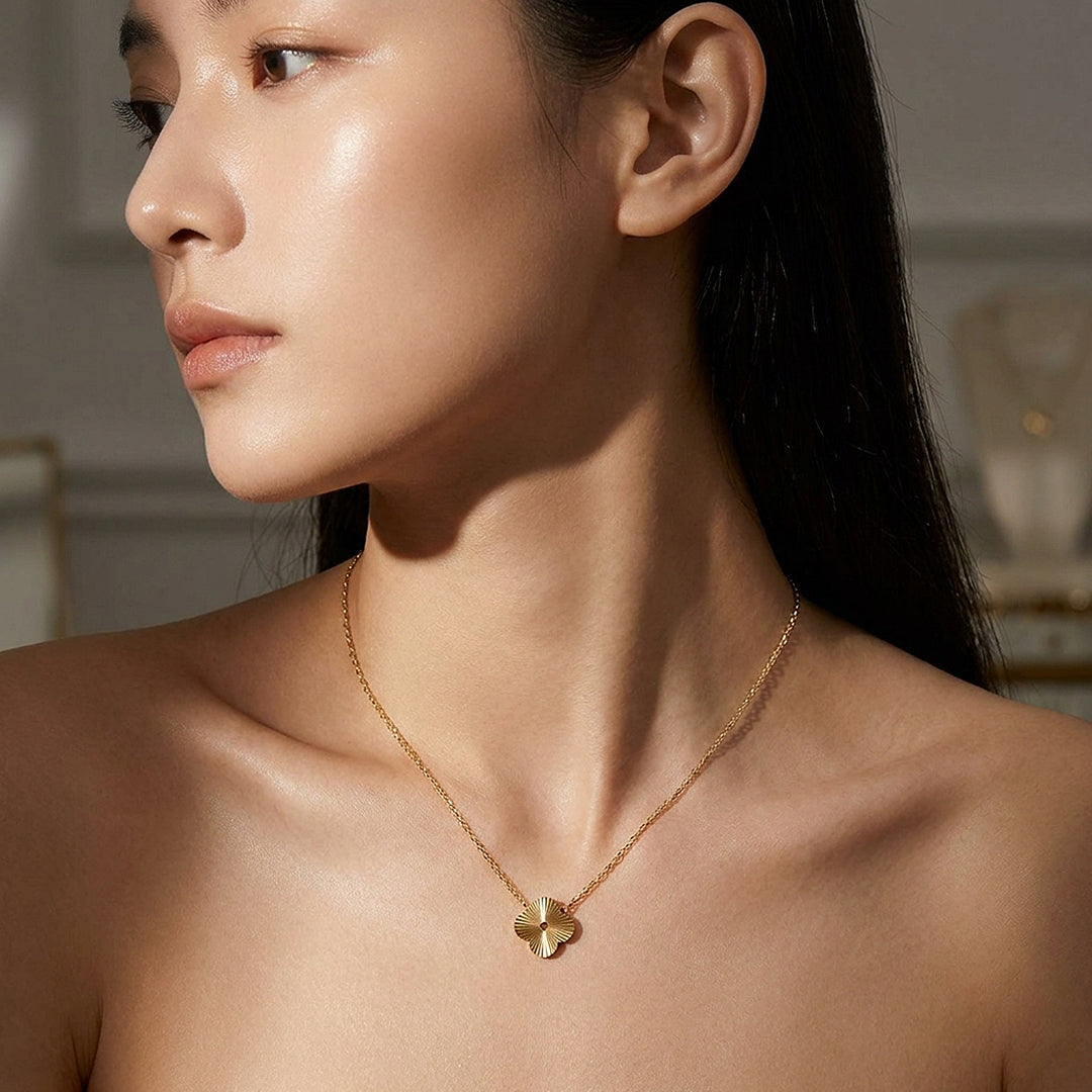 Guilloché Clover Pendant Necklace &amp; Bracelet | Luxe4512