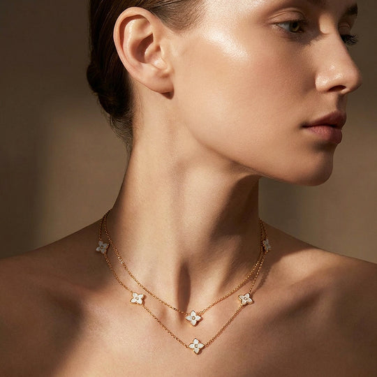 Clover Necklace &amp; Earrings Set | Luxe4532