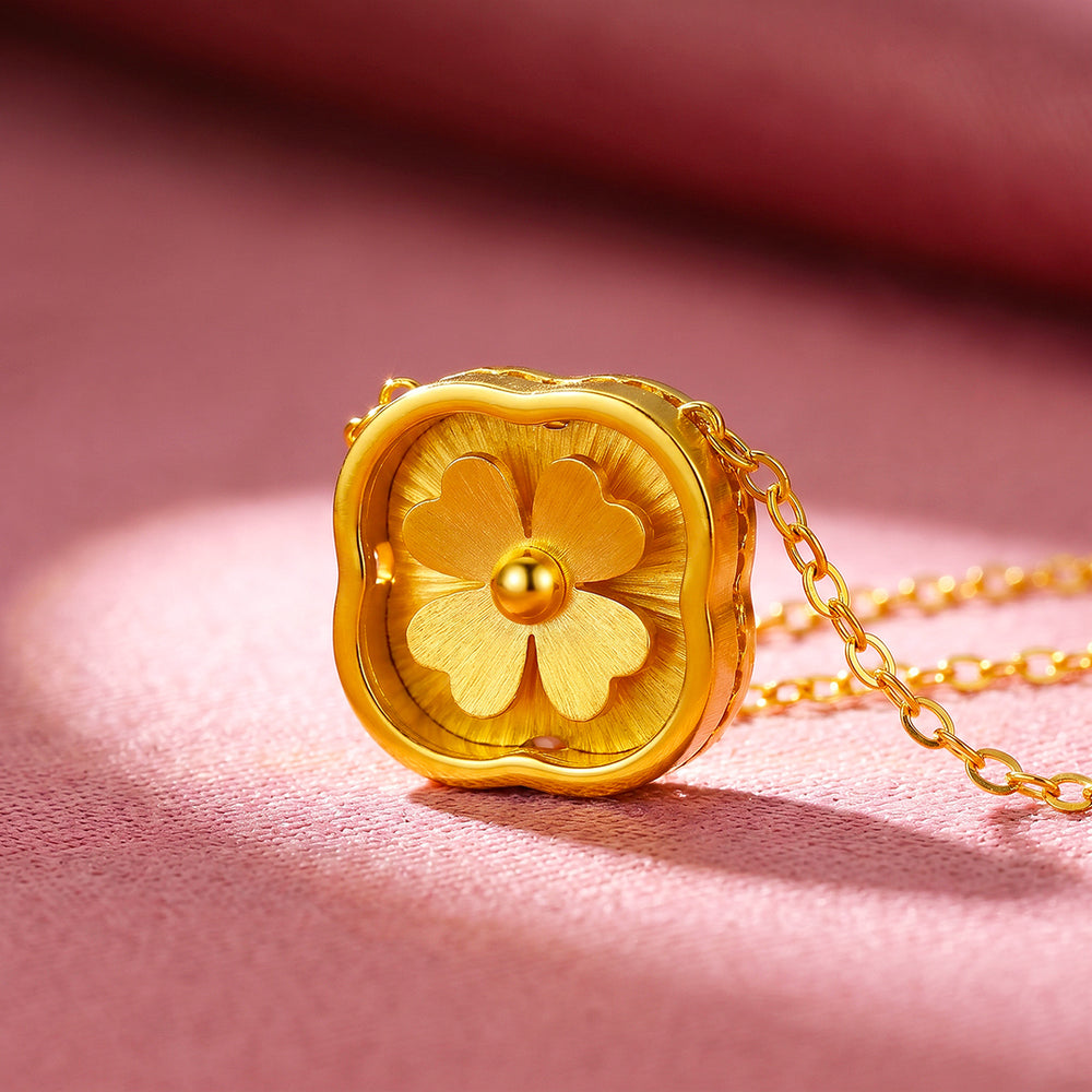 Four-Leaf Clover Pendant Necklace | Luxe4555