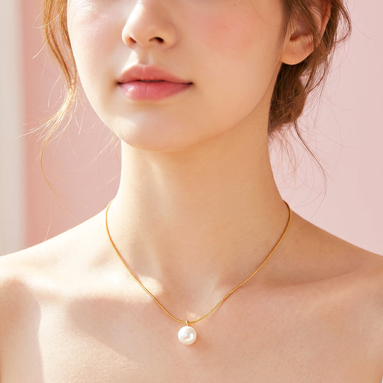 Solitaire Pearl Drop Necklace | Luxe4564