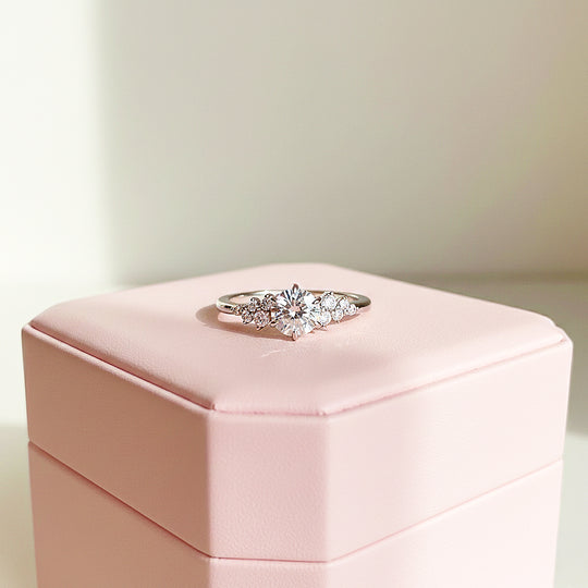 Luxe5129 - Rings | Singapore Jewellery, Wedding Rings &amp; Gifts | Same Day Delivery | Tiara.com.sg