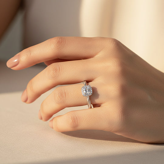 Luxe5135 - Rings | Singapore Jewellery, Wedding Rings &amp; Gifts | Same Day Delivery | Tiara.com.sg