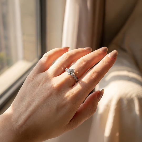 Round Brilliant Solitaire Engagement Ring | Luxe5184 - Rings | Singapore Jewellery, Wedding Rings &amp; Gifts | Same Day Delivery | Tiara.com.sg