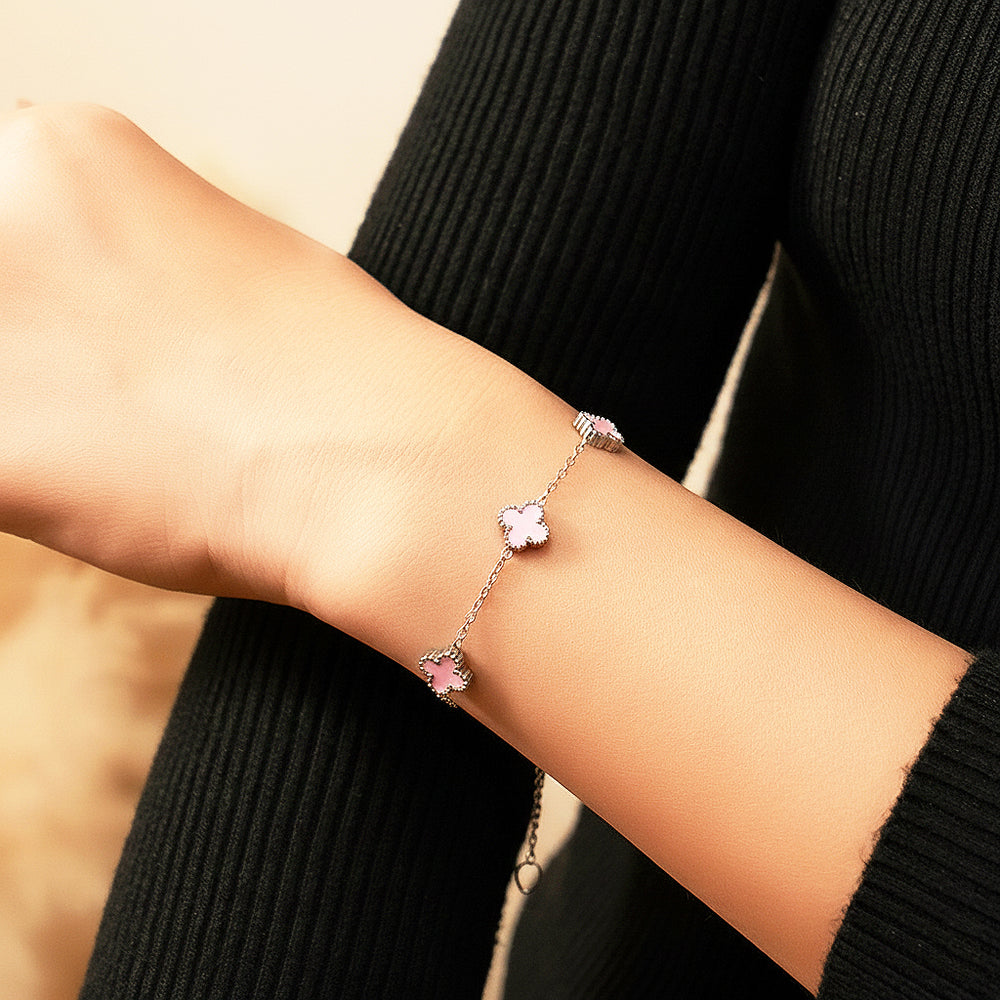 Four-Leaf Clover Motif Bracelet | Enamel Shell | Luxe6288 - bangle | Singapore Jewellery, Wedding Rings & Gifts | Same Day Delivery | Tiara.com.sg