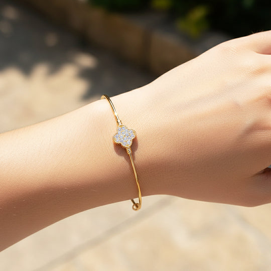 Clover Gold Bangle Bracelet | Luxe6503 - bangle | Singapore Jewellery, Wedding Rings &amp; Gifts | Same Day Delivery | Tiara.com.sg