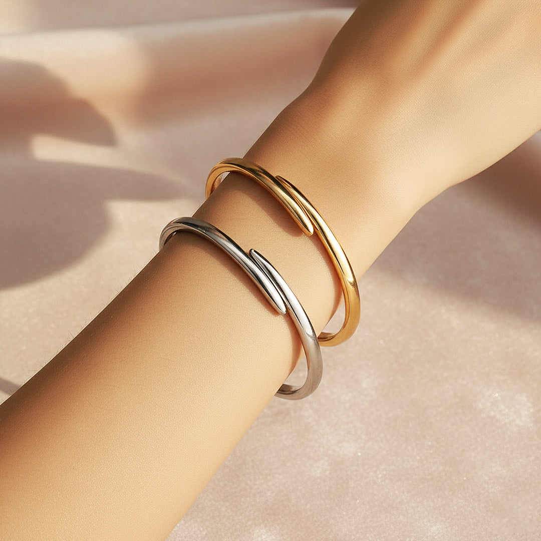 Minimalist Bypass Talon Bangle | High-Polish Finish | Luxe6522 - Bracelet | Singapore Jewellery, Wedding Rings & Gifts | Same Day Delivery | Tiara.com.sg