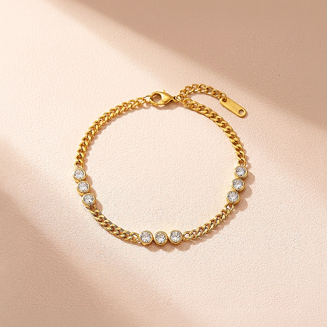 Dainty Gold Curb Chain Crystal Bracelet | Luxe6564