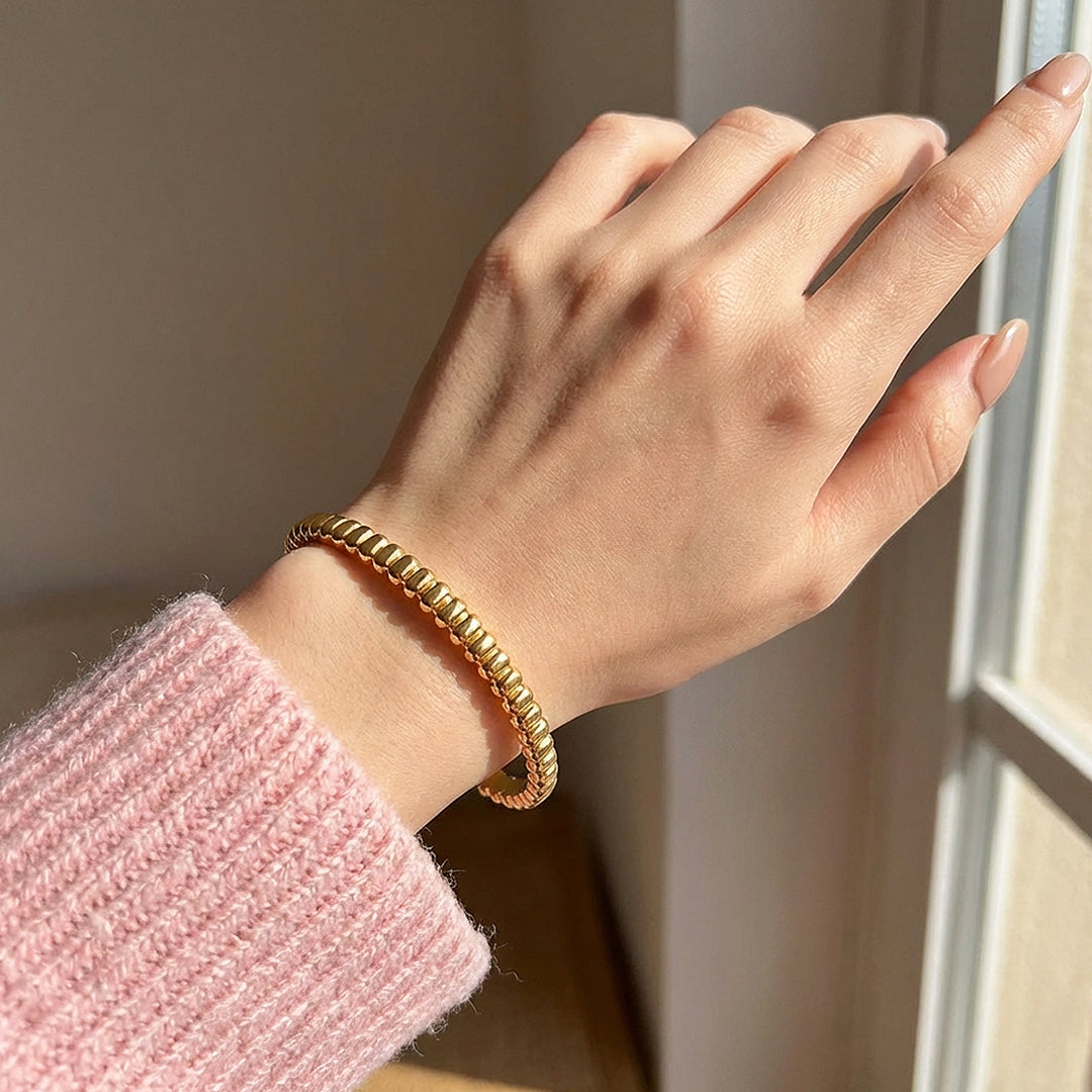 Sculptural Gold Ridged Cuff Bangle | Luxe6573