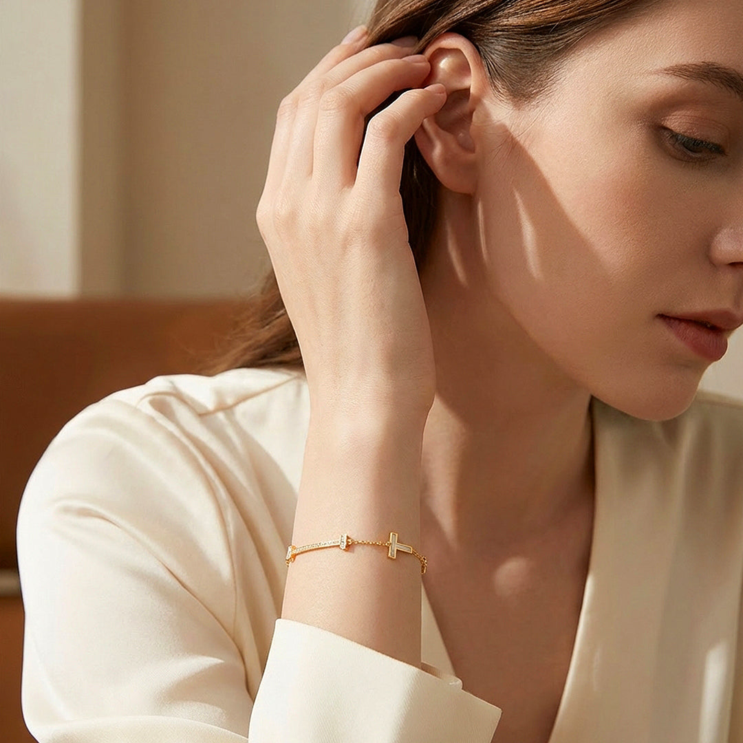 T-Bar Smile Pavé Chain Bracelet | Luxe6615