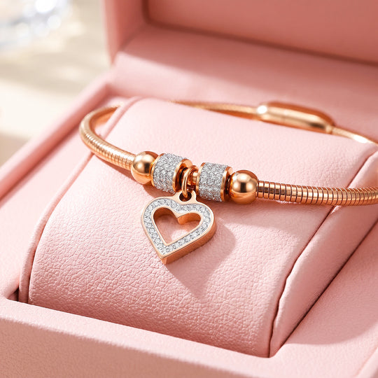 Diamond Simulant Heart Charm Bangle | Luxe6695