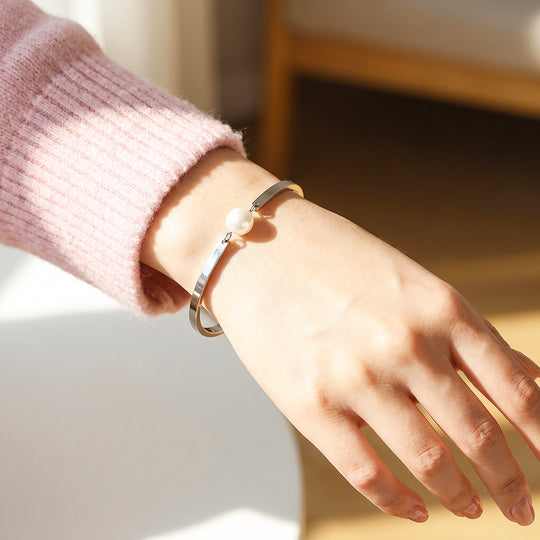 Single Pearl Flat Bar Bangle Bracelet | Luxe6720