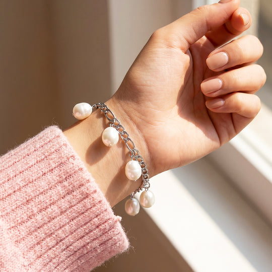 Pearl Drop Figaro Chain Bracelet | Luxe6722