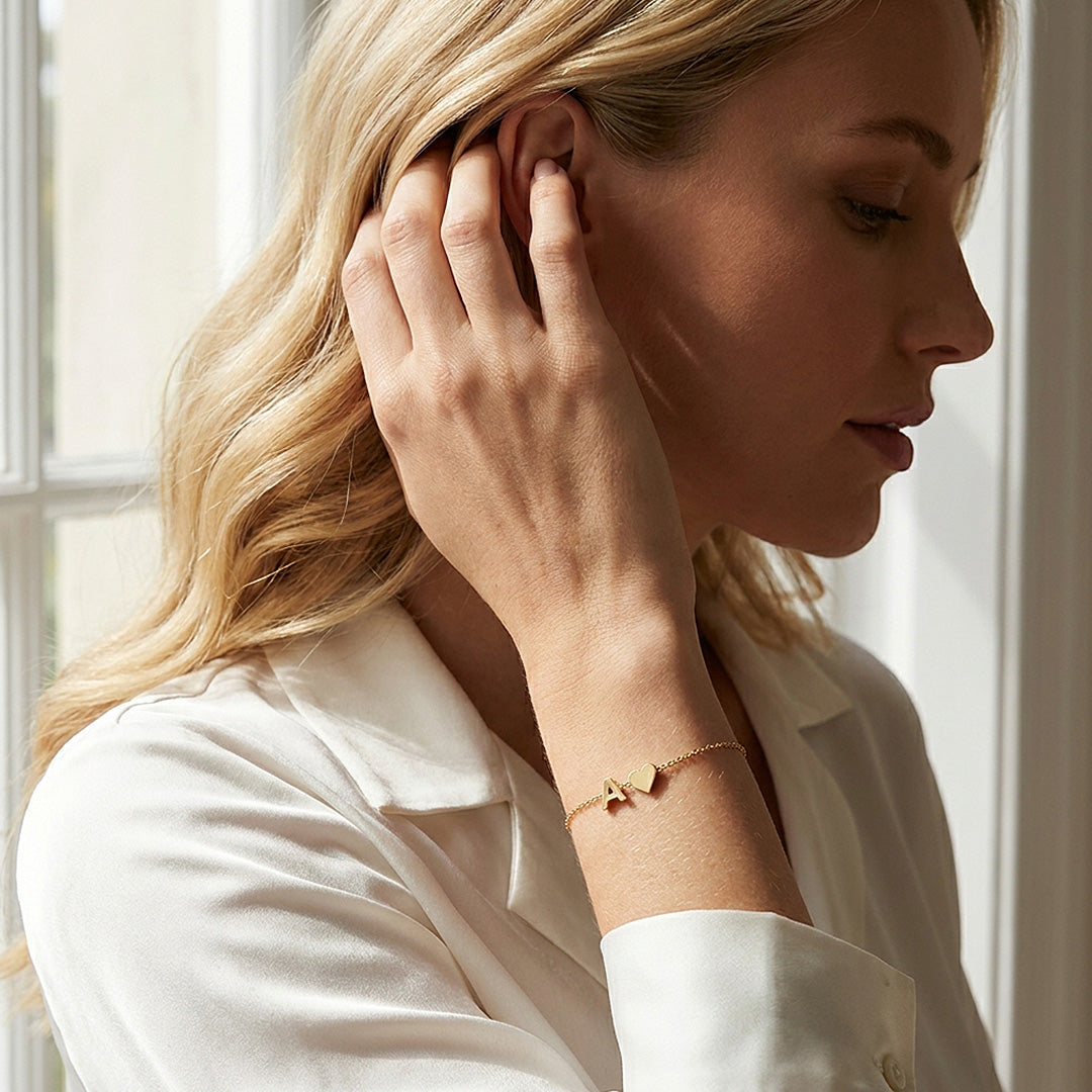 Initial Heart Charm Bracelet | Women&