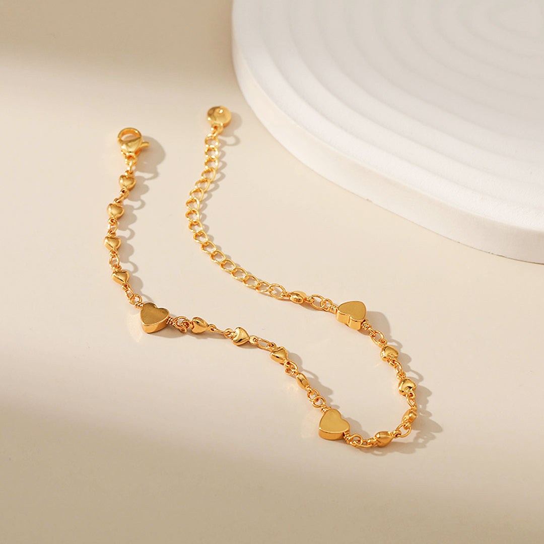 Graduated Heart Charm Chain Bracelet | Women&