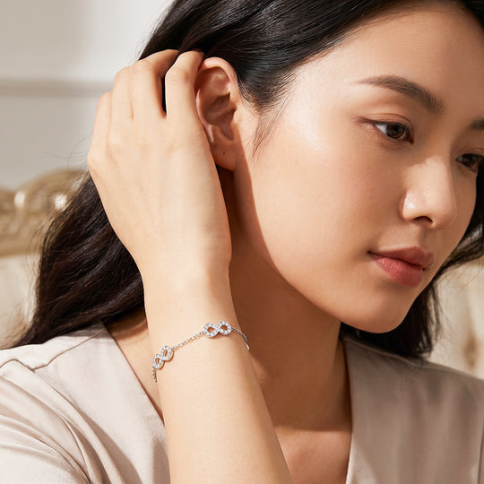Pavé Infinity Station Bracelet | Women&