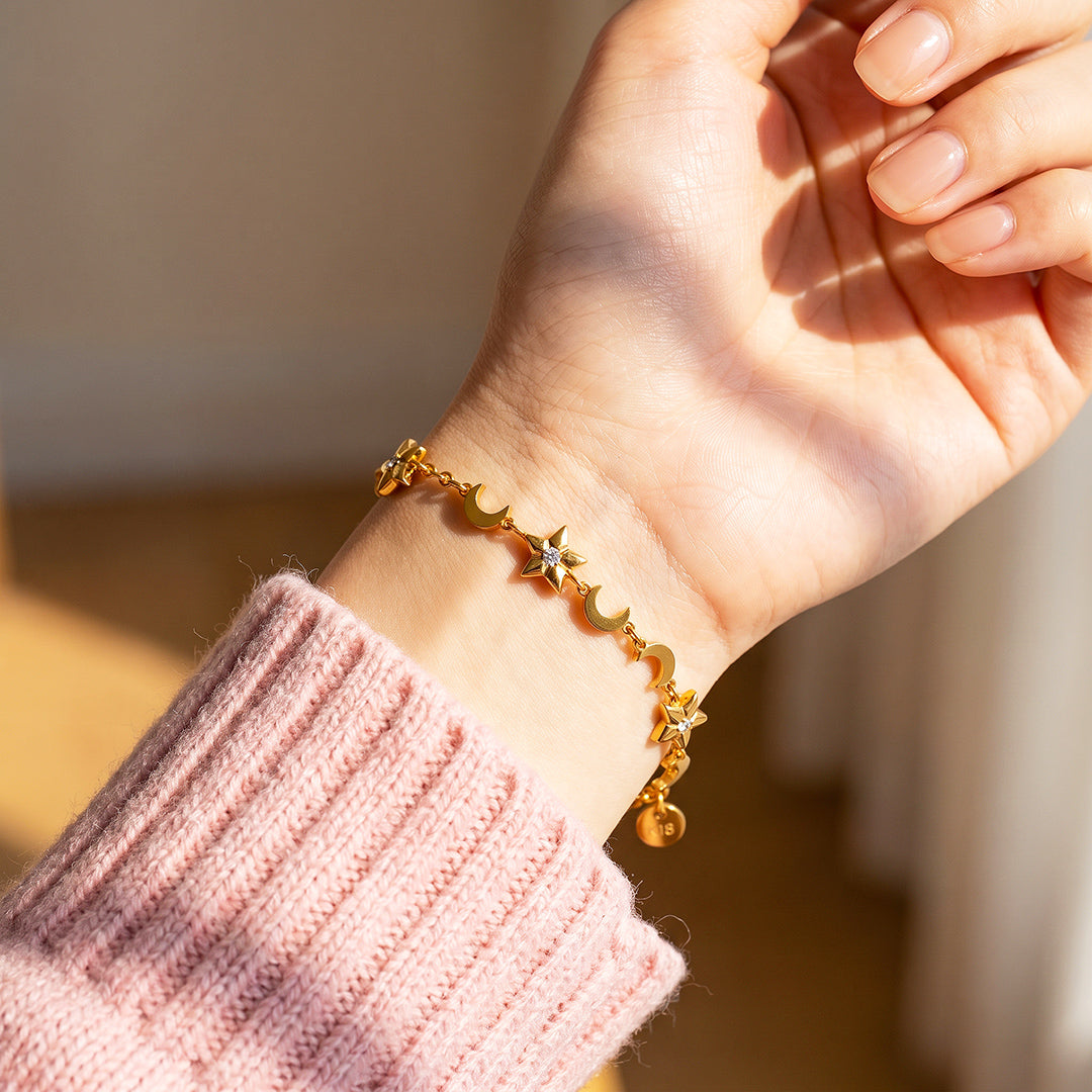 Star &amp; Moon Charm Bracelet | Women&