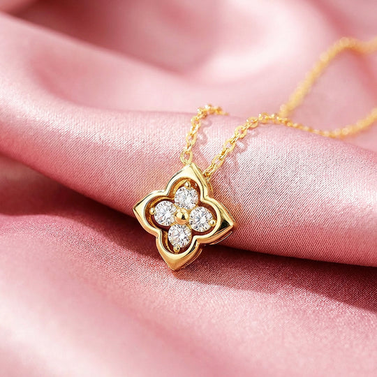 Four-Leaf Floral Cluster Moissanite Pendant Necklace | PRM2020