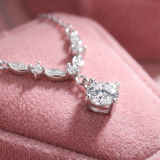 Leaf Vine Drop Moissanite Pendant Necklace | PRM2050