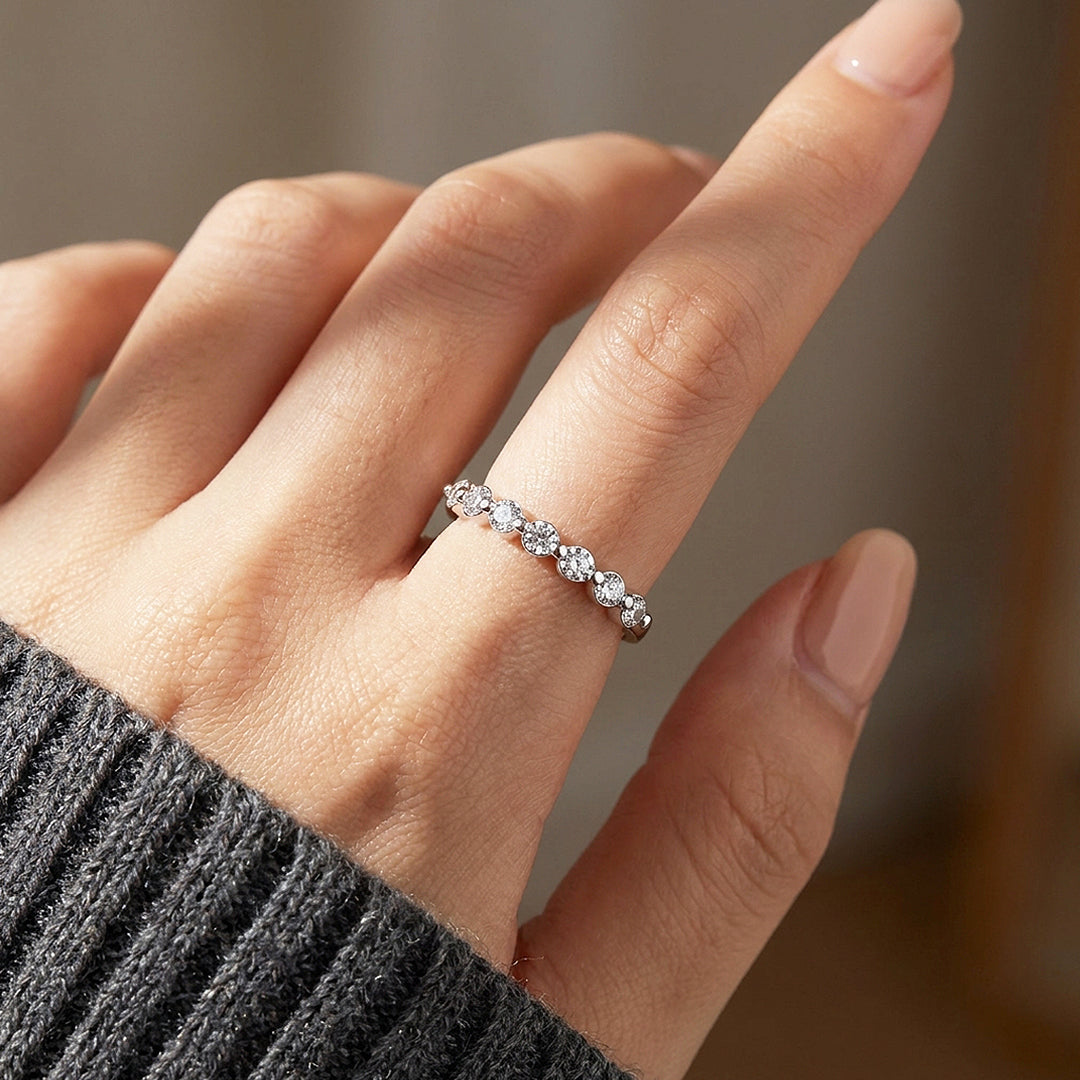 Graduated Bezel Eternity Ring | Moissanite | 925 Sterling Silver | Prm5002
