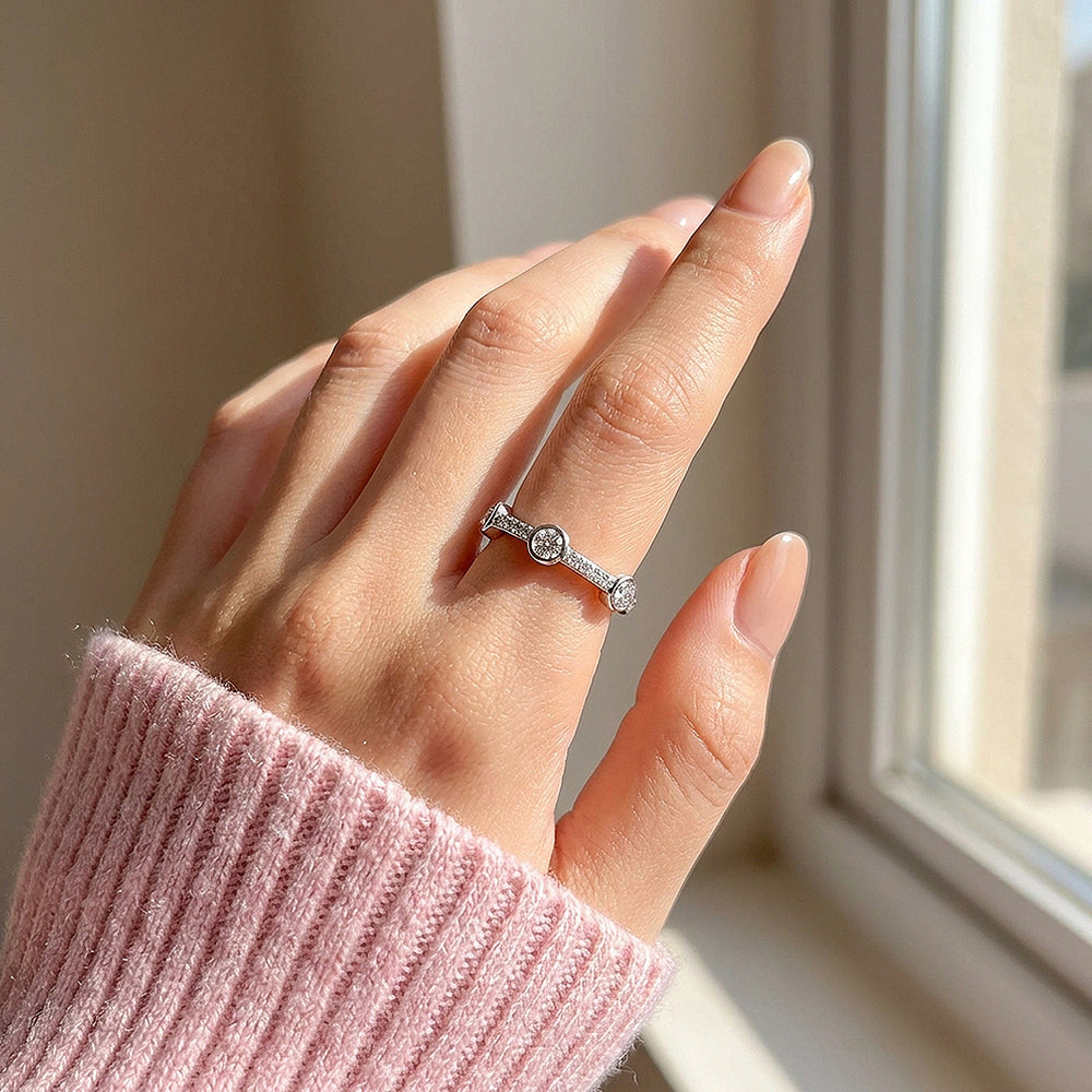 Scalloped Round Bezel & Pavé Eternity Ring Band | Diamond Simulant | 925 Sterling Silver | Prm5021