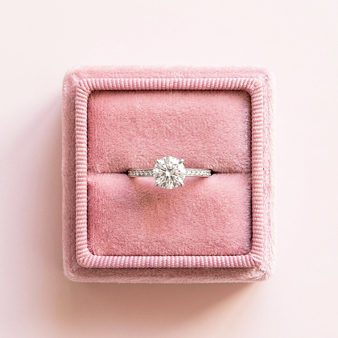 Round Solitaire Pavé Women Ring | 925 Sterling Silver | PRM7121