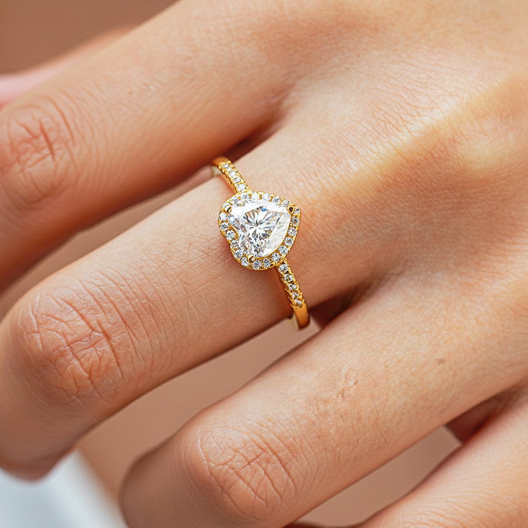 Heart Halo Twisted Band Ring | 1.00ct | Moissanite | 925 Sterling Silver | Prm7157 - Ring | Singapore Jewellery, Wedding Rings & Gifts | Same Day Delivery | Tiara.com.sg