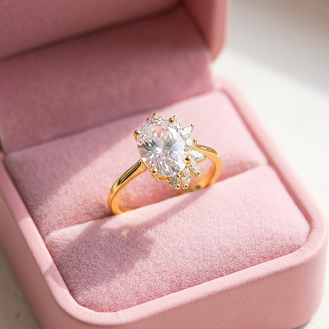 Oval-Cut Sunburst Engagement Ring | 925 Silver | PRM7204