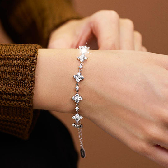 Clover Pavé Link Bracelet | Moissanite | Prm9129 - Bracelets | Singapore Jewellery, Wedding Rings &amp; Gifts | Same Day Delivery | Tiara.com.sg