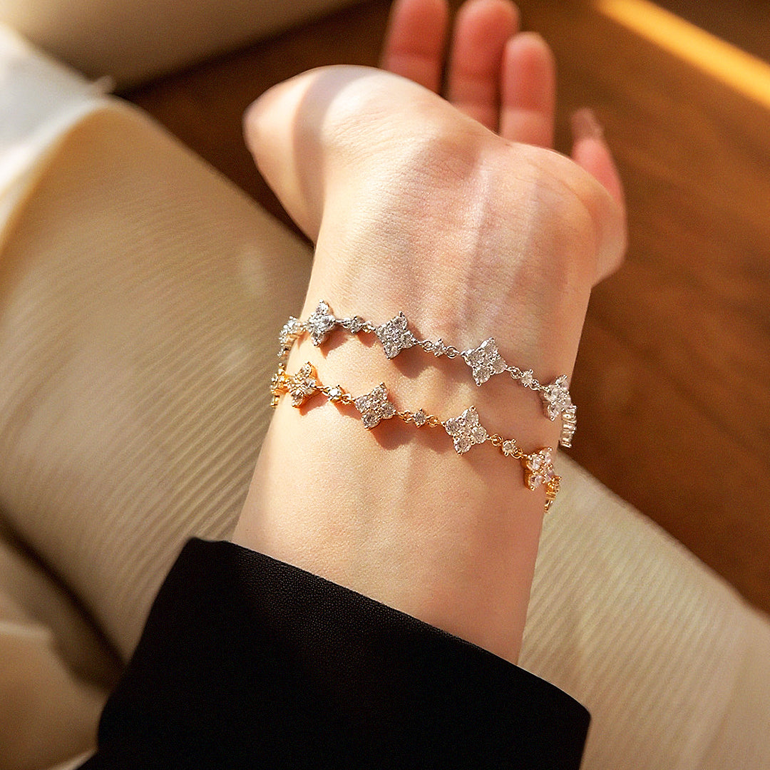 Clover Pavé Link Bracelet | Moissanite | Prm9129 - Bracelets | Singapore Jewellery, Wedding Rings &amp; Gifts | Same Day Delivery | Tiara.com.sg