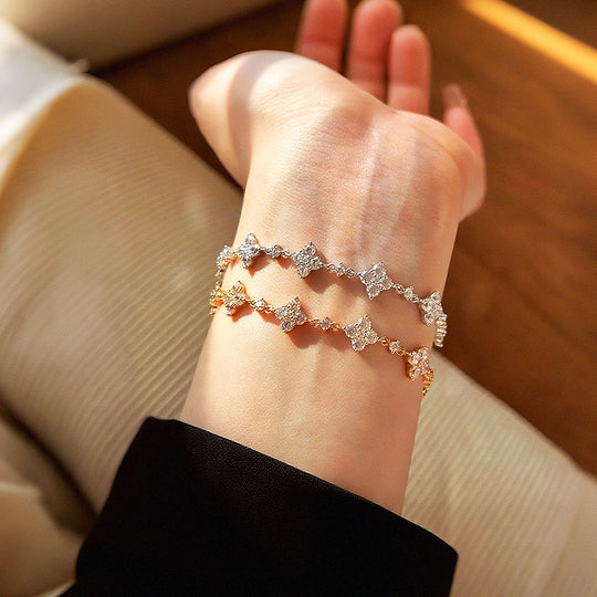 Clover Pavé Link Bracelet | Moissanite | Prm9129 - Bracelets | Singapore Jewellery, Wedding Rings &amp; Gifts | Same Day Delivery | Tiara.com.sg