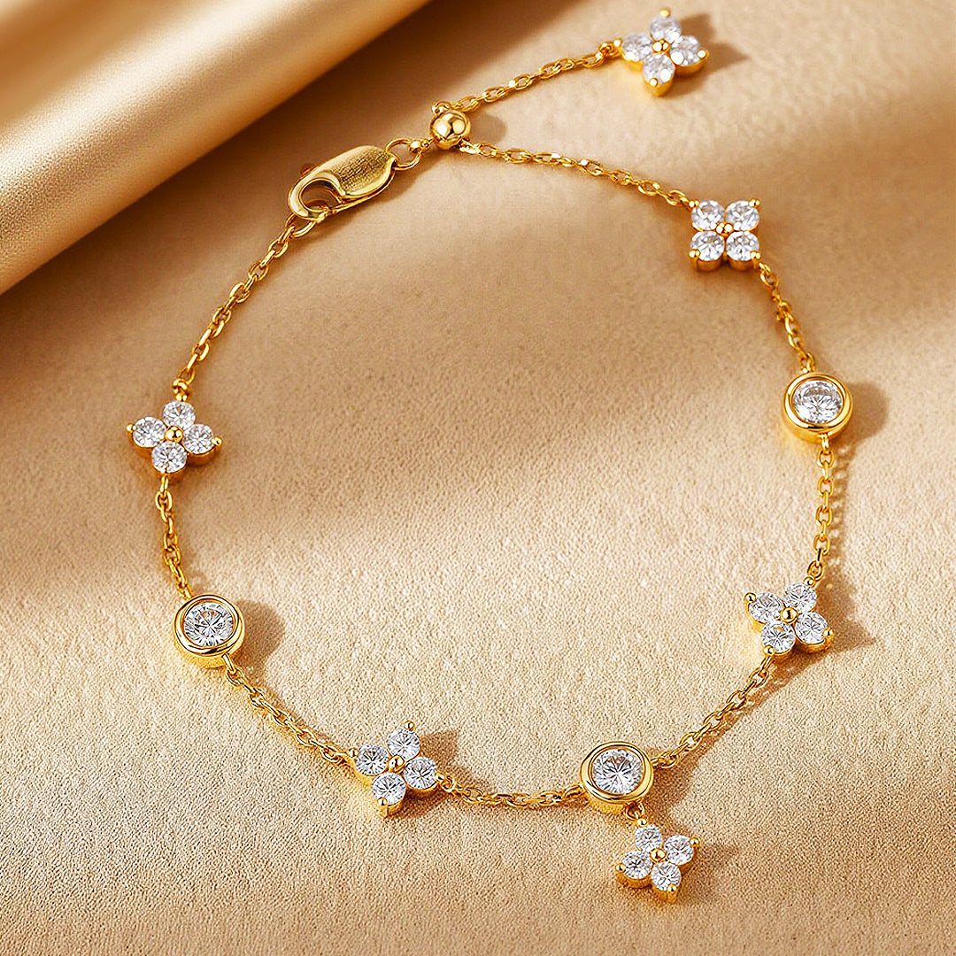Clover Motif Charm Bracelet | Moissanite | Prm9130 - Bracelets | Singapore Jewellery, Wedding Rings &amp; Gifts | Same Day Delivery | Tiara.com.sg